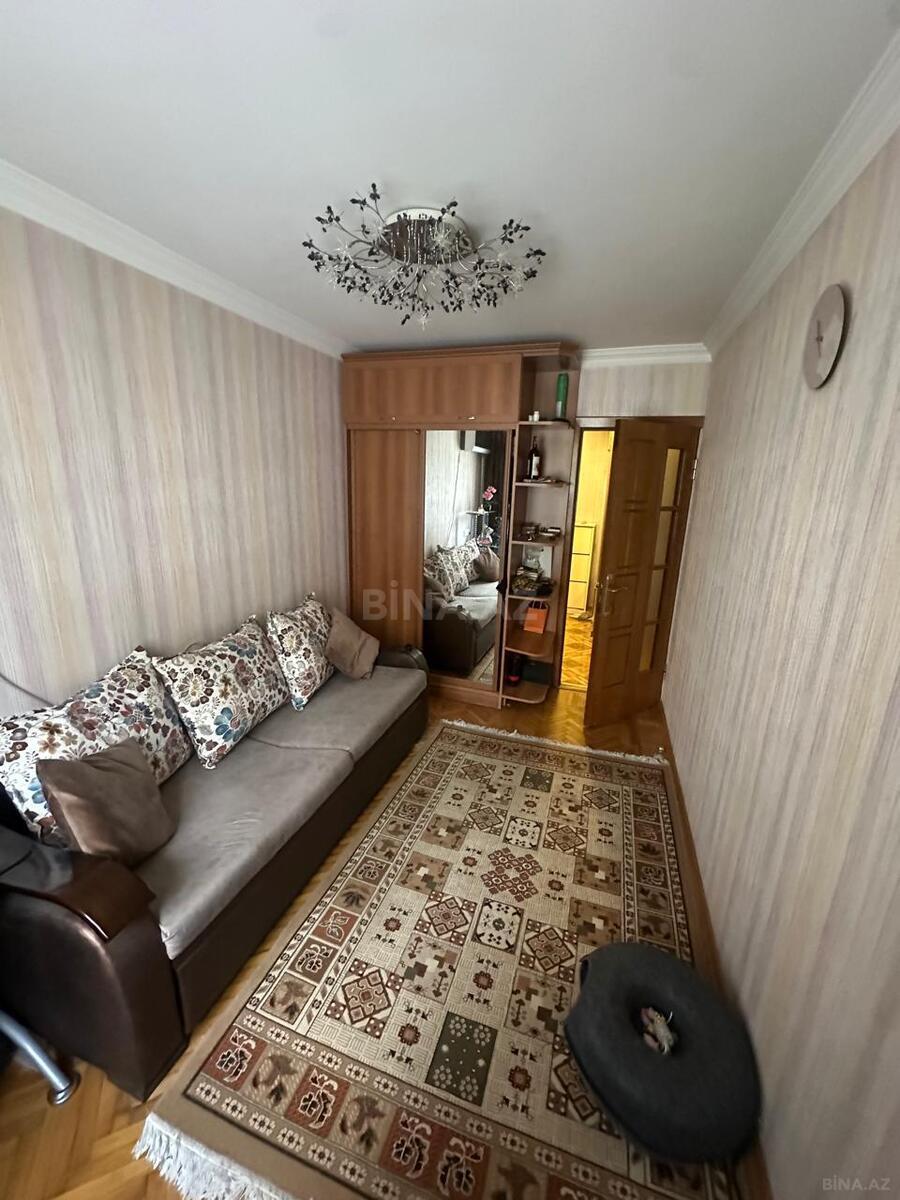 3 otaqlı Köhnə tikili, Neftçilər m., Bakı
