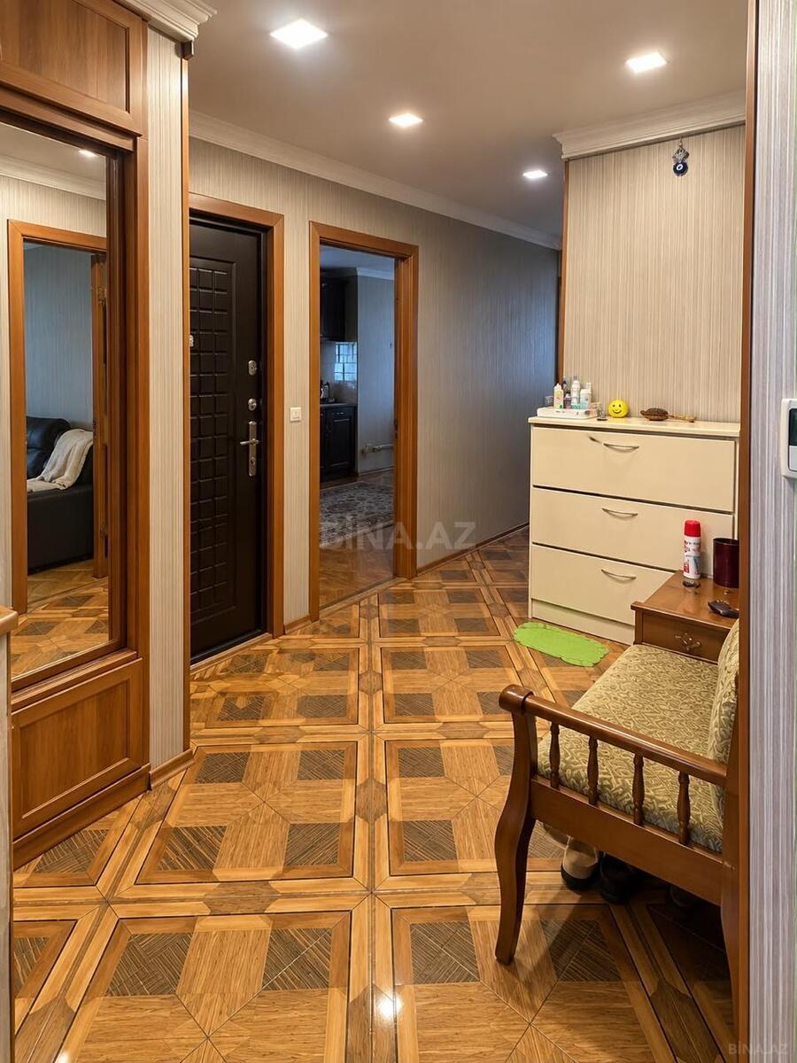 3 otaqlı Köhnə tikili, Neftçilər m., Bakı