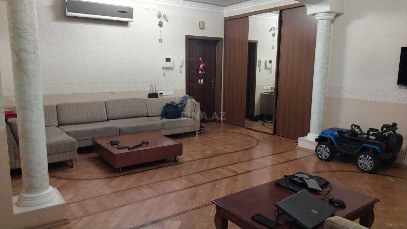 3 otaqlı Yeni tikili, İnşaatçılar m., Bakı