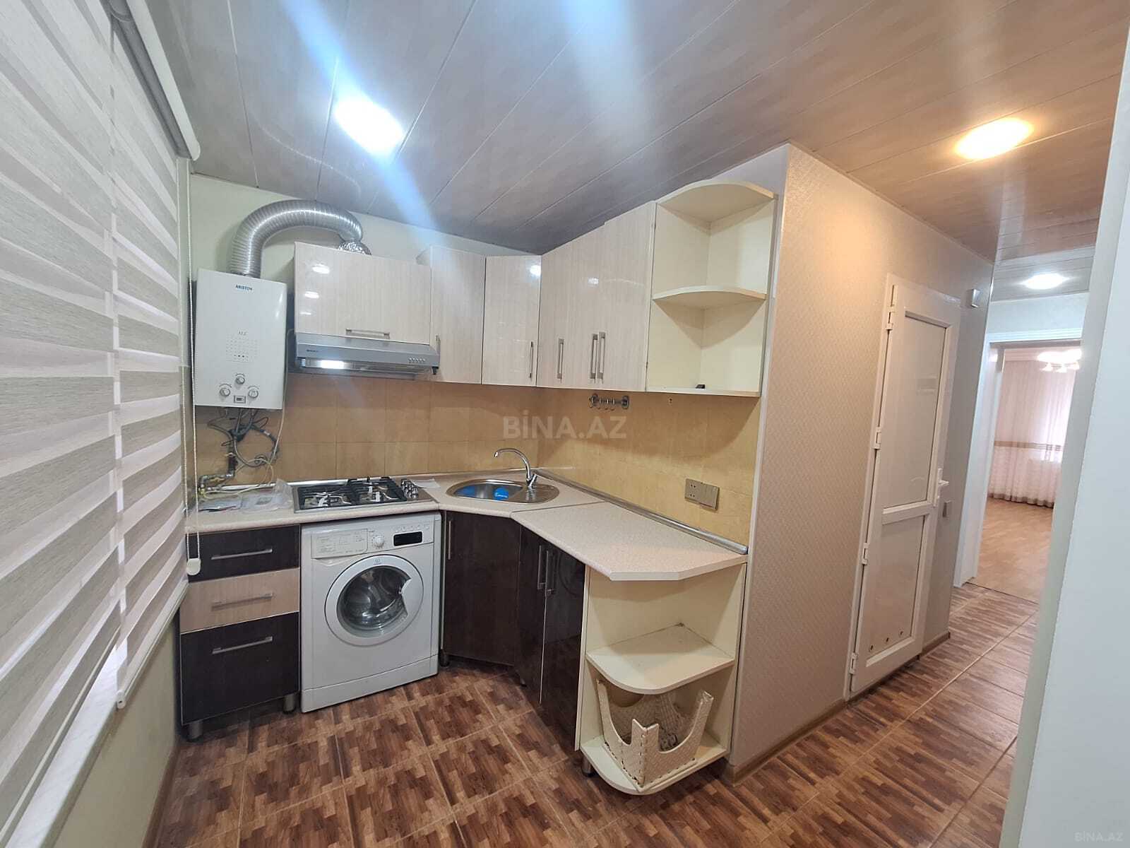 3 otaqlı Köhnə tikili, Elmlər Akademiyası m., Bakı
