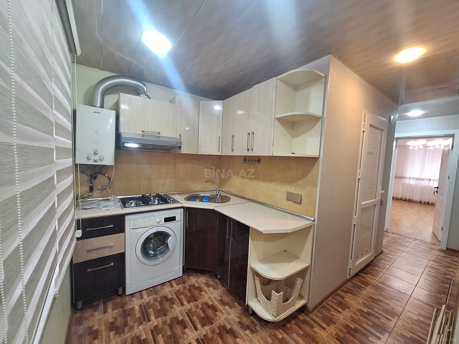 3 otaqlı Köhnə tikili, Elmlər Akademiyası m., Bakı