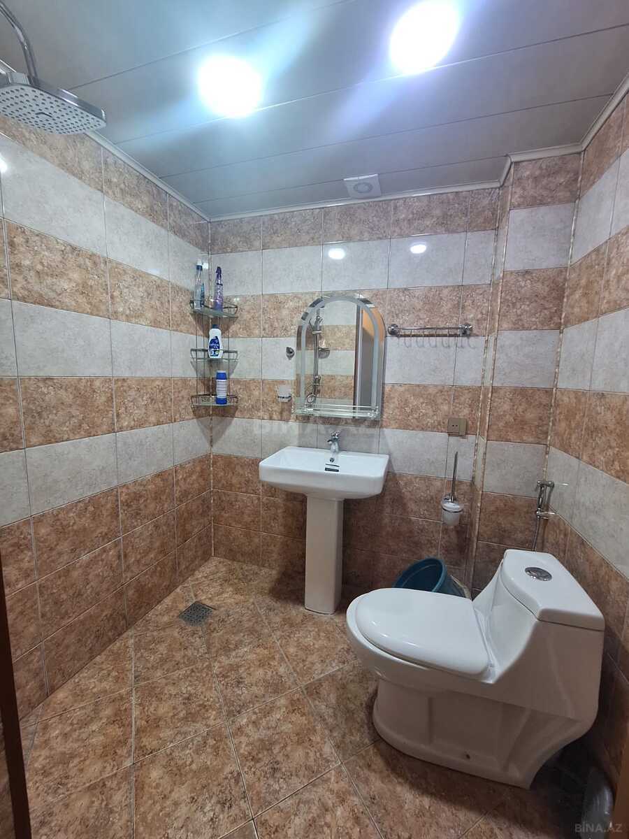3 otaqlı Köhnə tikili, Elmlər Akademiyası m., Bakı
