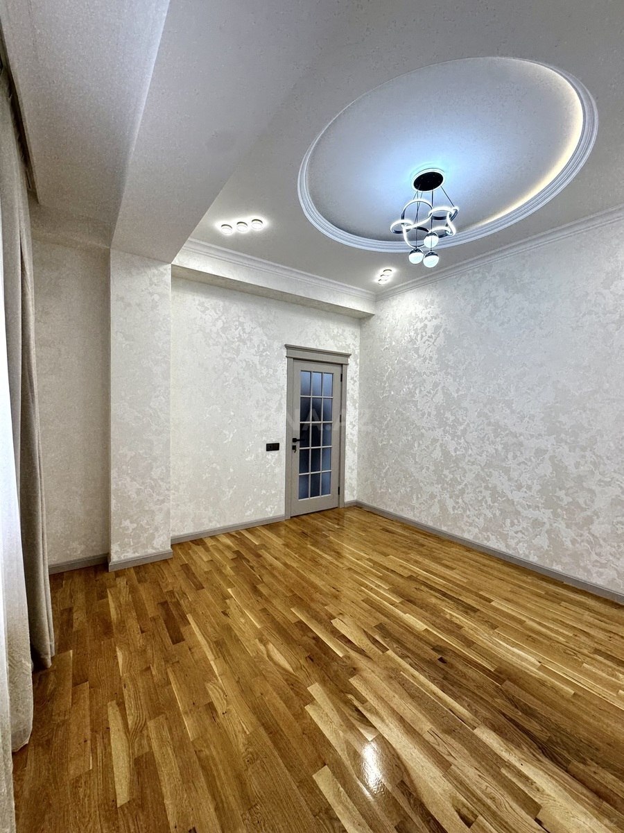 3 otaqlı Yeni tikili, Qara Qarayev m., Bakı