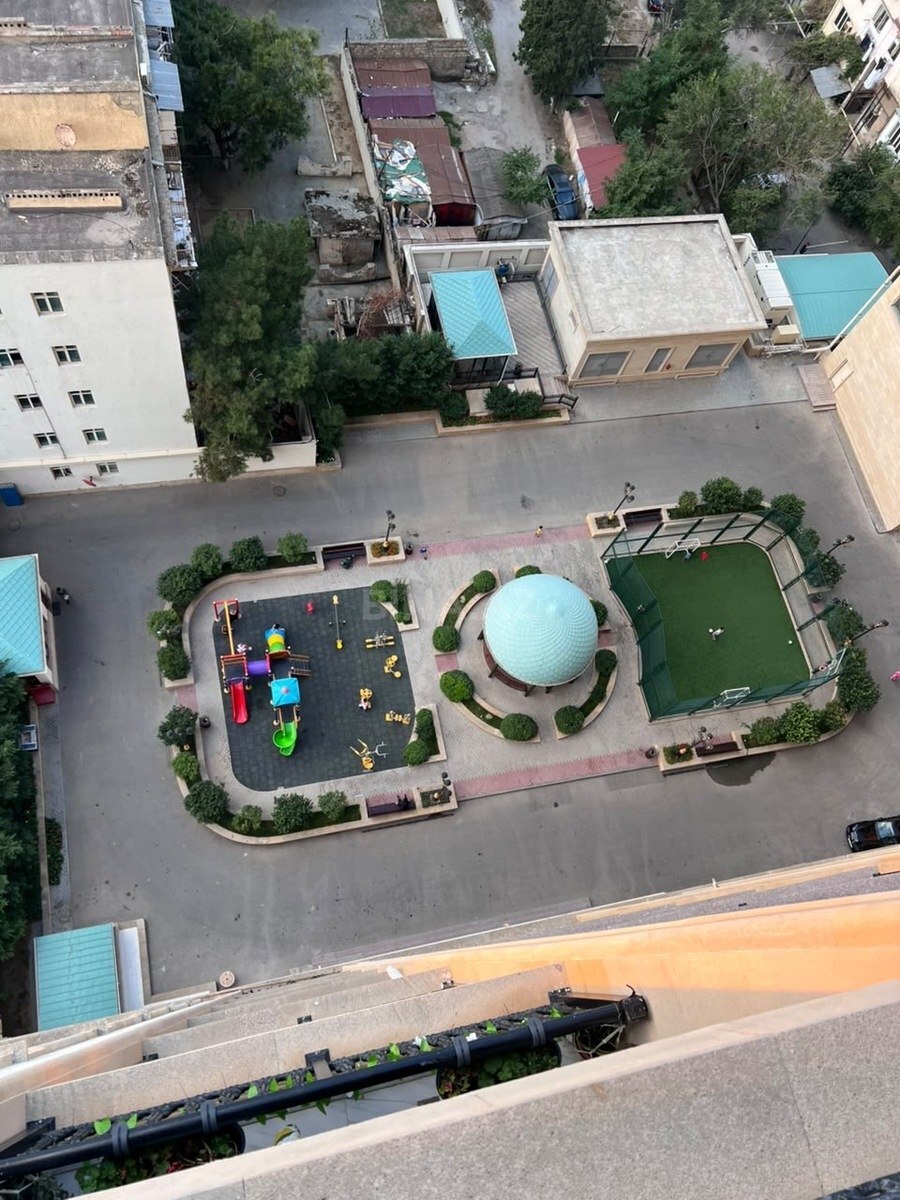 4 otaqlı Yeni tikili, Elmlər Akademiyası m., Bakı