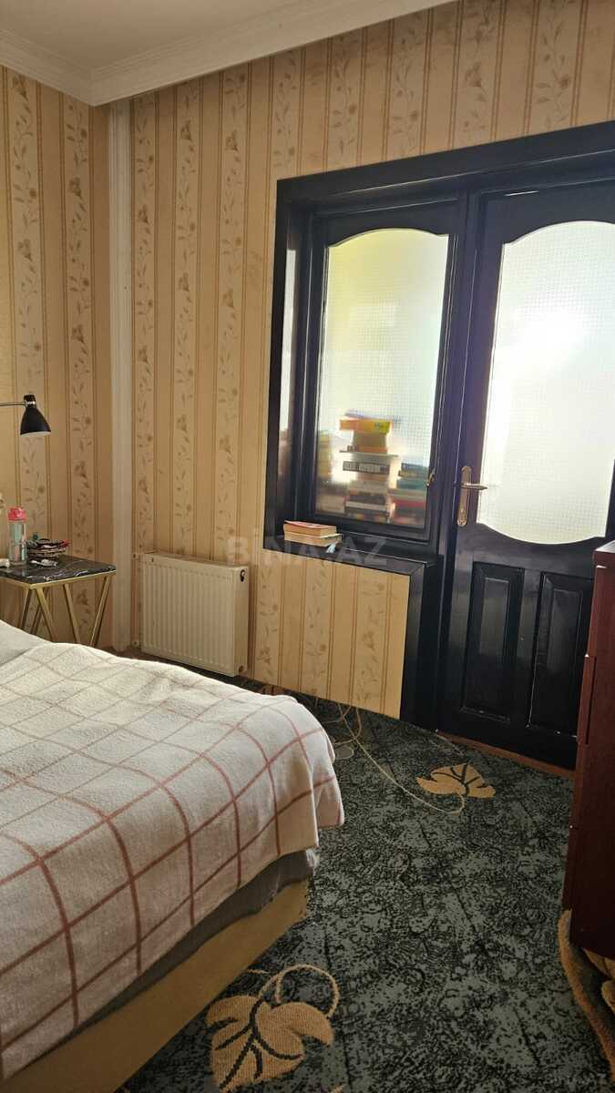 2 otaqlı Köhnə tikili, Nizami m., Bakı