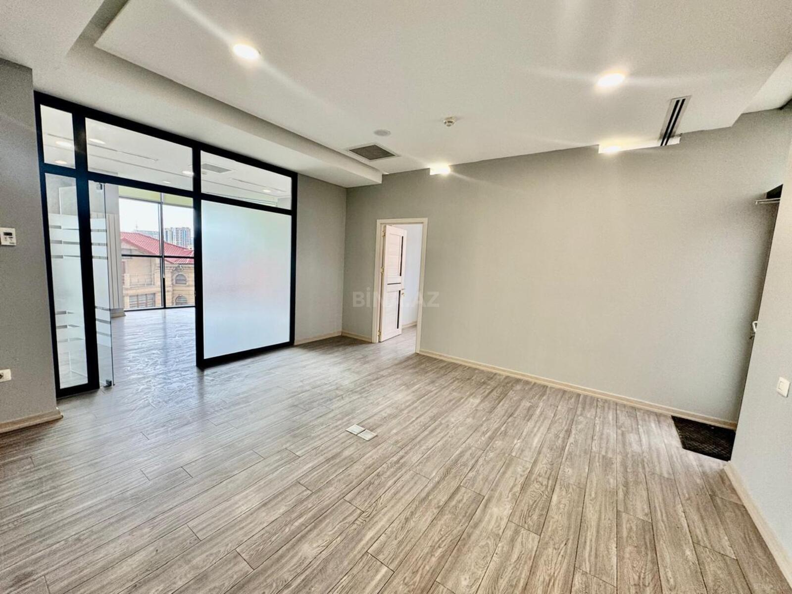10 otaqlı Ofis, 8 Noyabr m., Bakı