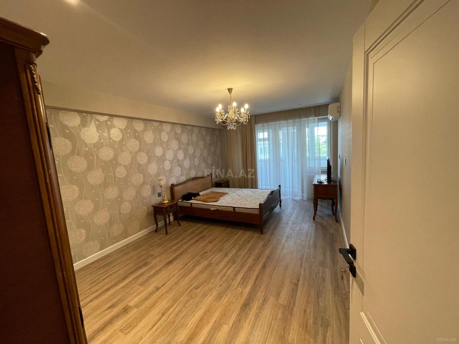 3 otaqlı Köhnə tikili, 28 May m., Bakı