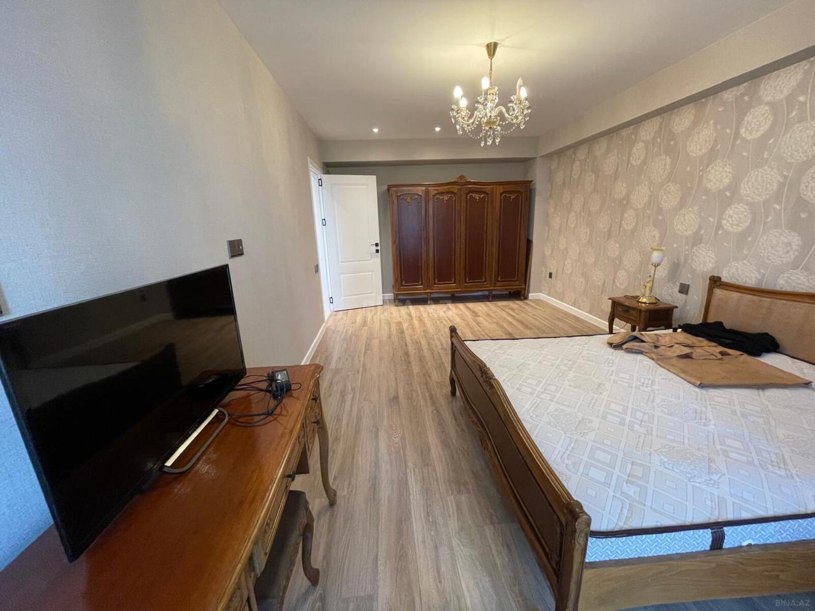 3 otaqlı Köhnə tikili, 28 May m., Bakı