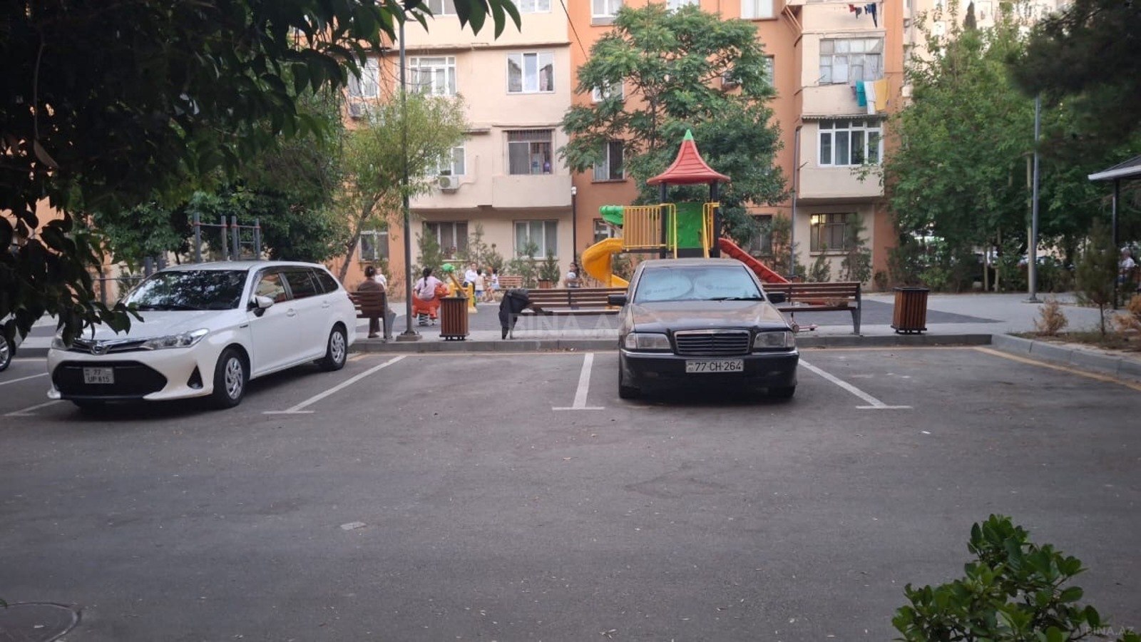 4 otaqlı Köhnə tikili, Qara Qarayev m., Bakı