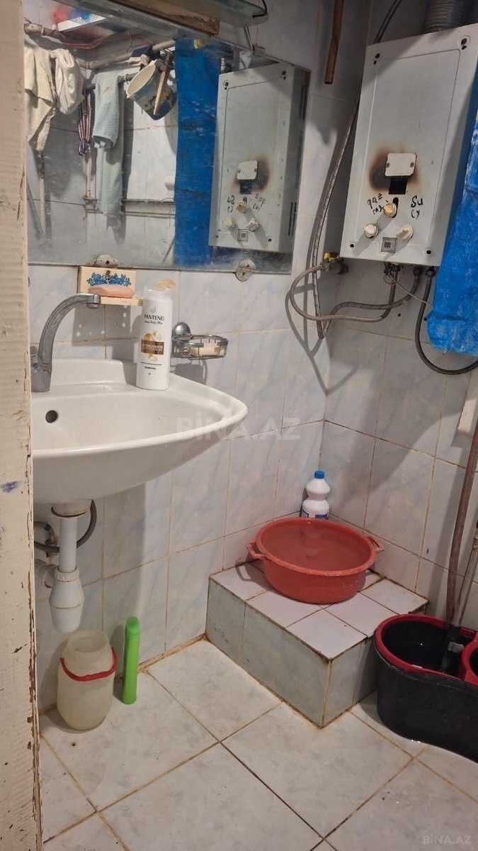 4 otaqlı Köhnə tikili, Qara Qarayev m., Bakı