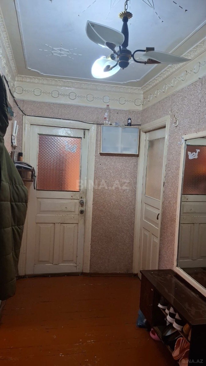 4 otaqlı Köhnə tikili, Qara Qarayev m., Bakı