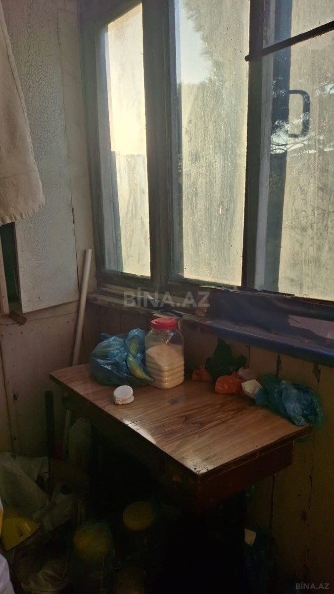 4 otaqlı Köhnə tikili, Qara Qarayev m., Bakı