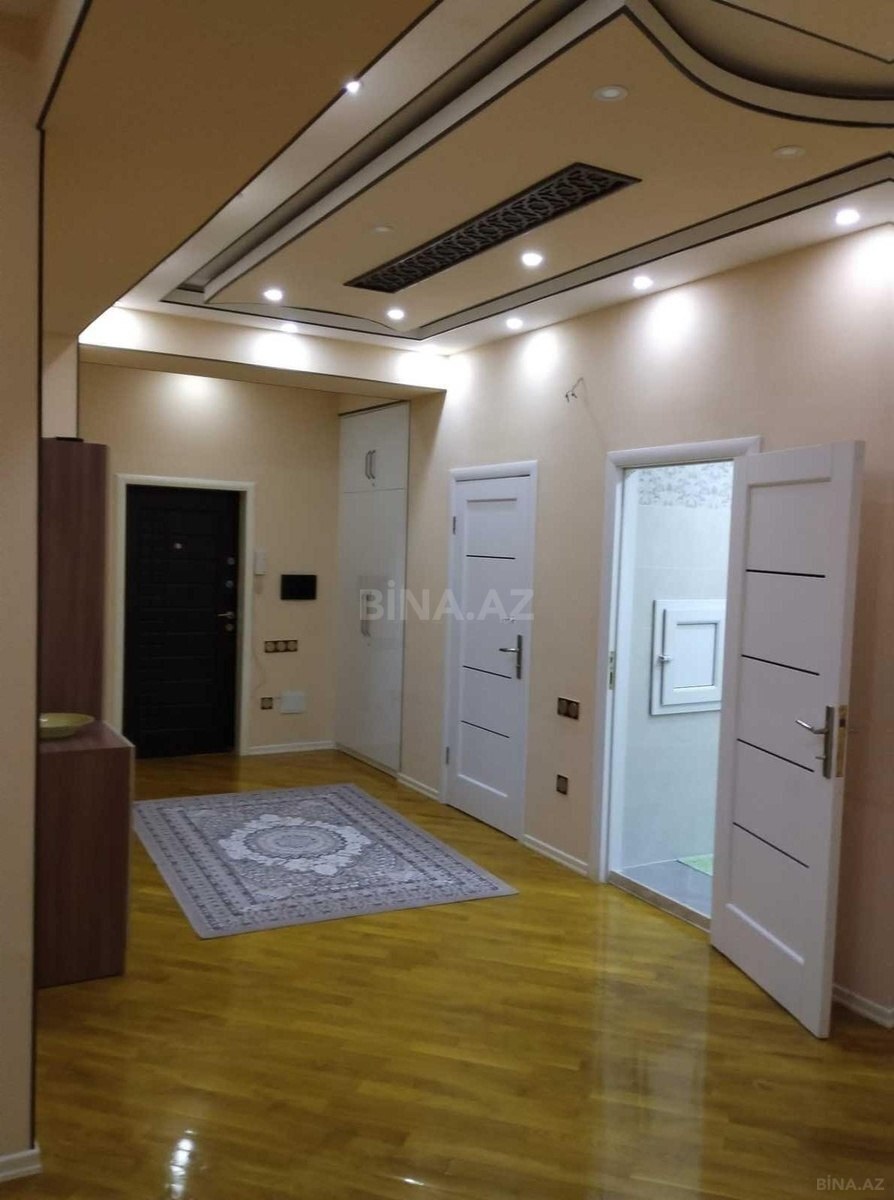 3 otaqlı Yeni tikili, Şah İsmayıl Xətai m., Bakı