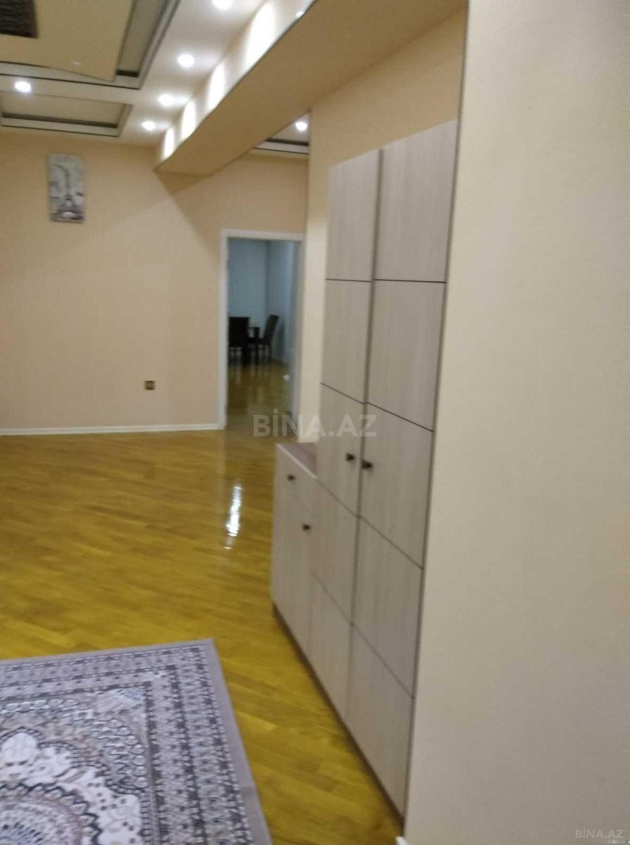 3 otaqlı Yeni tikili, Şah İsmayıl Xətai m., Bakı