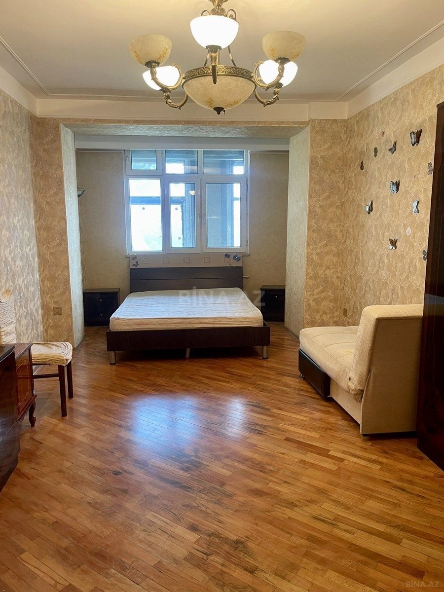 3 otaqlı Köhnə tikili, Səbail r., Bakı