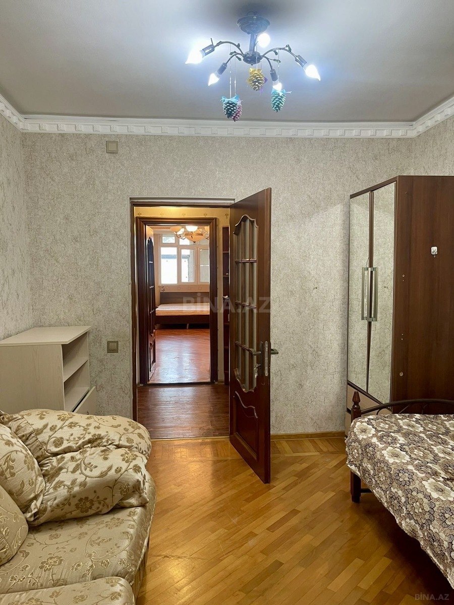 3 otaqlı Köhnə tikili, Səbail r., Bakı
