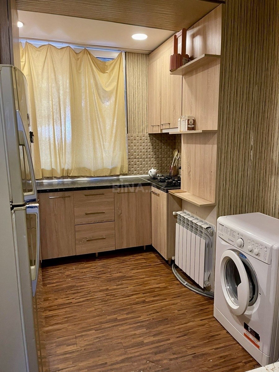 3 otaqlı Köhnə tikili, Səbail r., Bakı