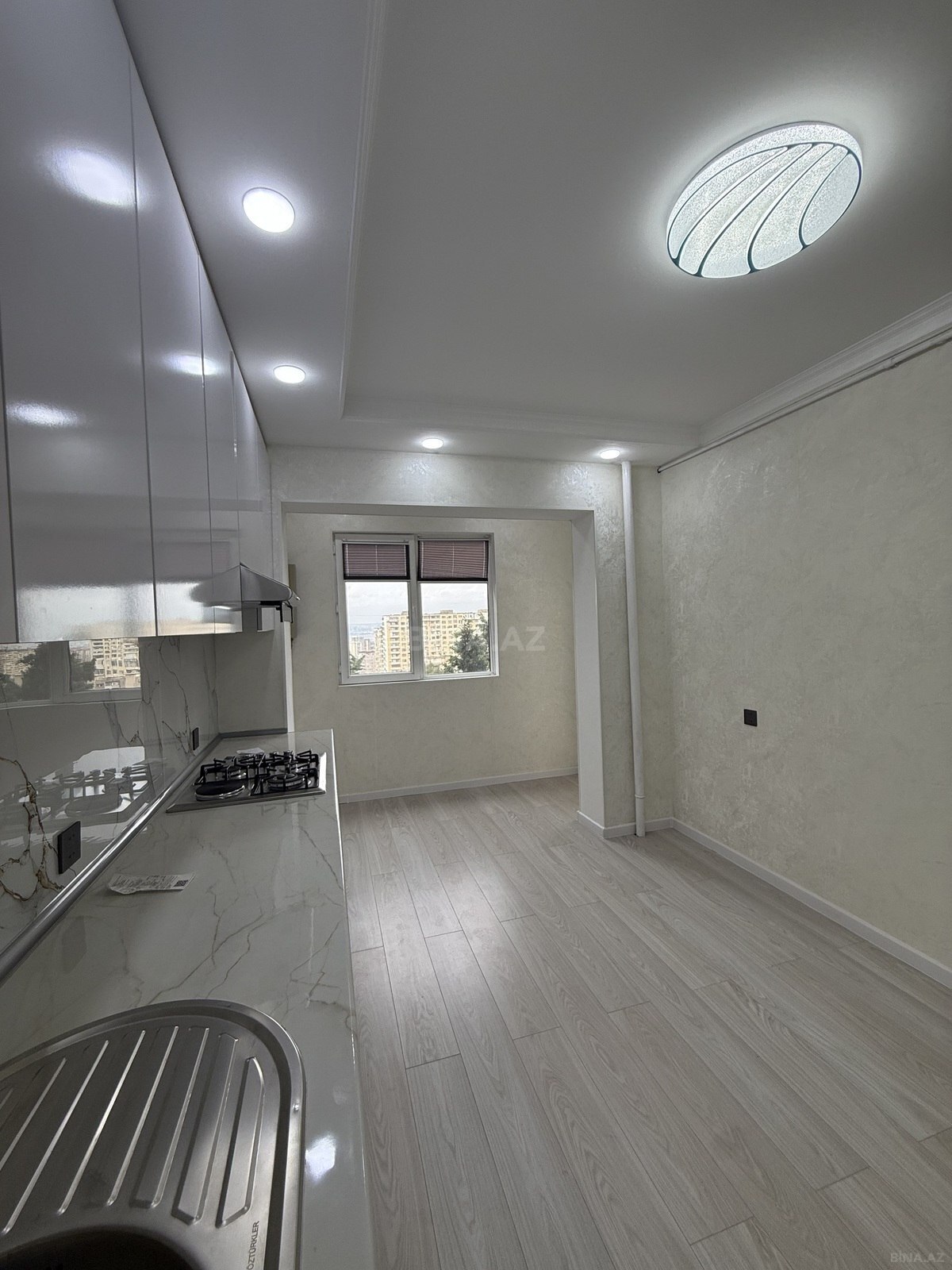 2 otaqlı Köhnə tikili, Həzi Aslanov m., Bakı