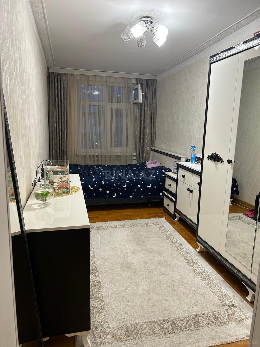3 otaqlı Köhnə tikili, Neftçilər m., Bakı