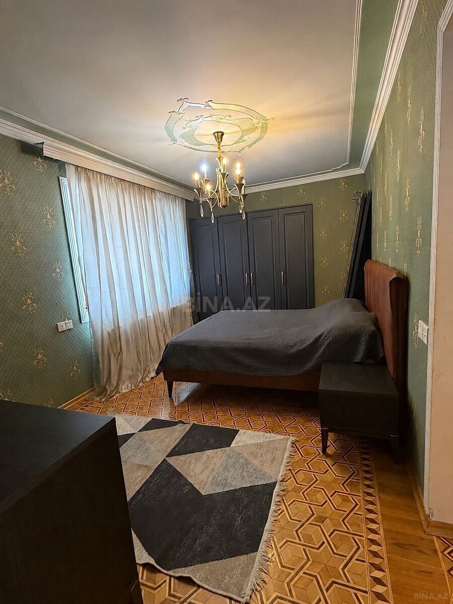 4 otaqlı Köhnə tikili, Elmlər Akademiyası m., Bakı