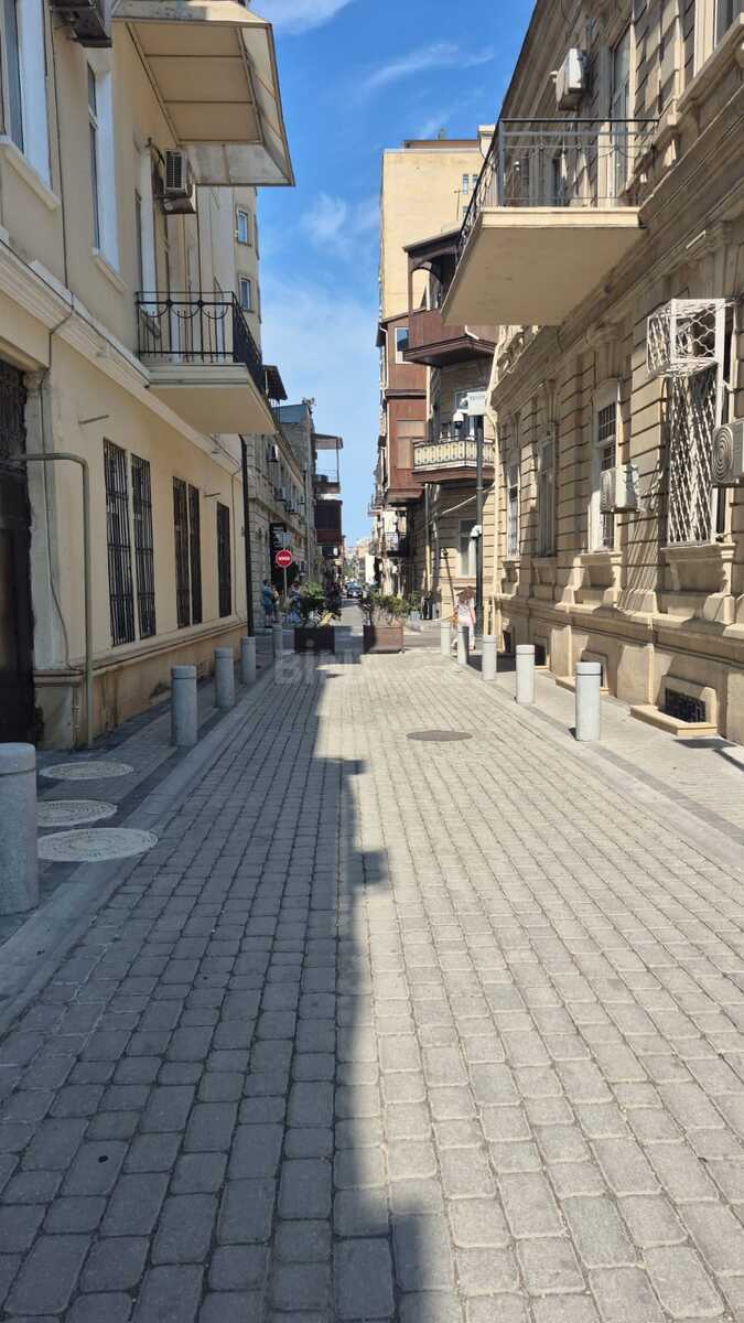 2 otaqlı Köhnə tikili, Sahil m., Bakı