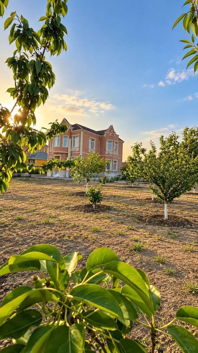 7 otaqlı Həyət evi/Bağ evi, Saray q., Bakı