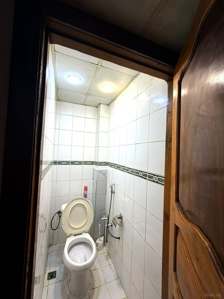 3 otaqlı Köhnə tikili, Elmlər Akademiyası m., Bakı