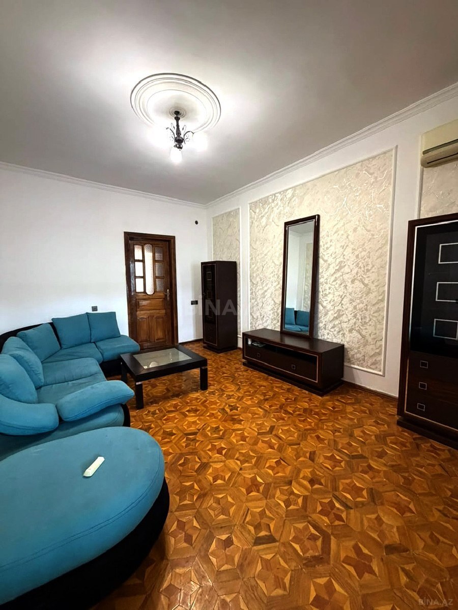 3 otaqlı Köhnə tikili, Elmlər Akademiyası m., Bakı