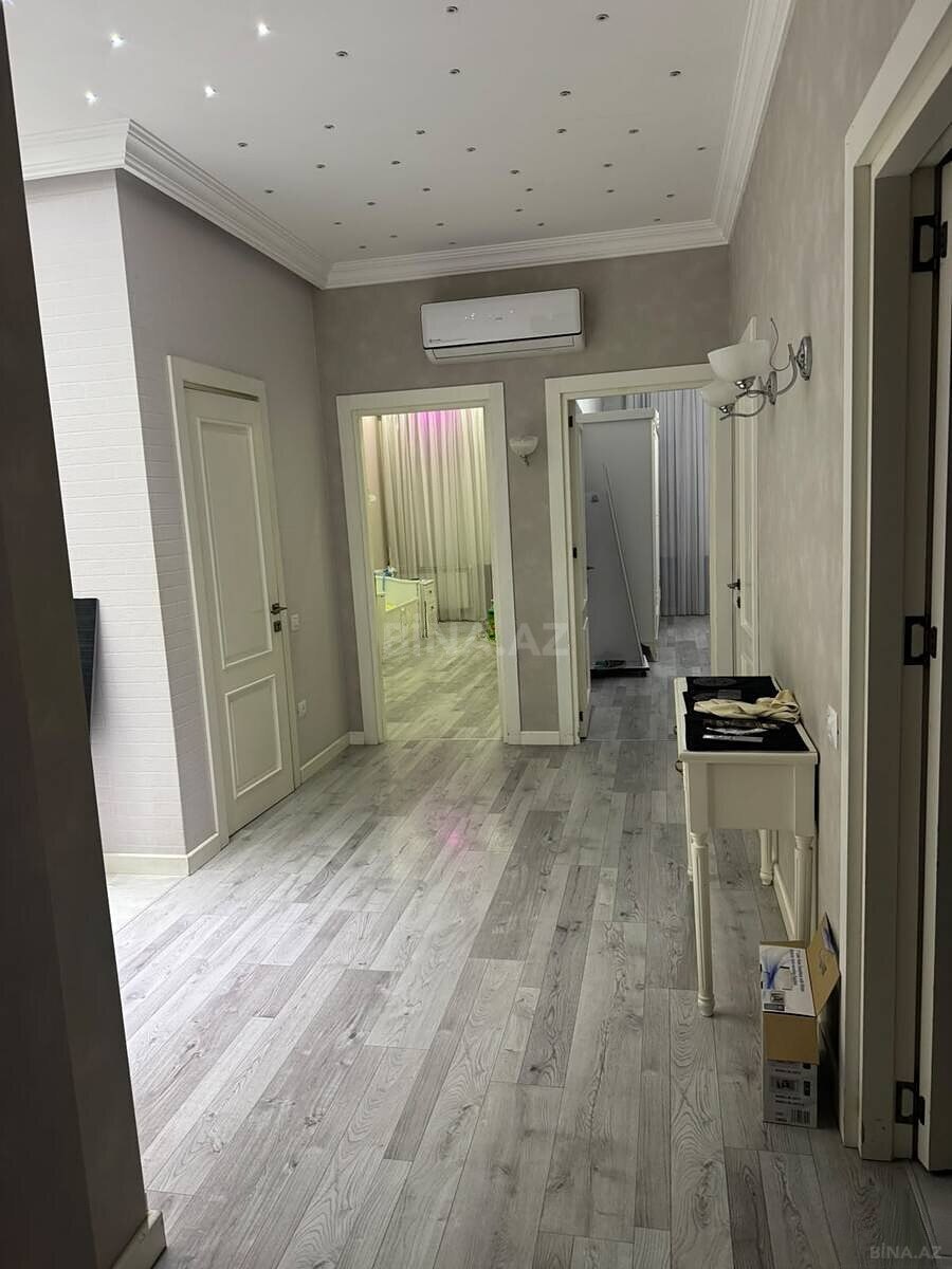 3 otaqlı Yeni tikili, İnşaatçılar m., Bakı