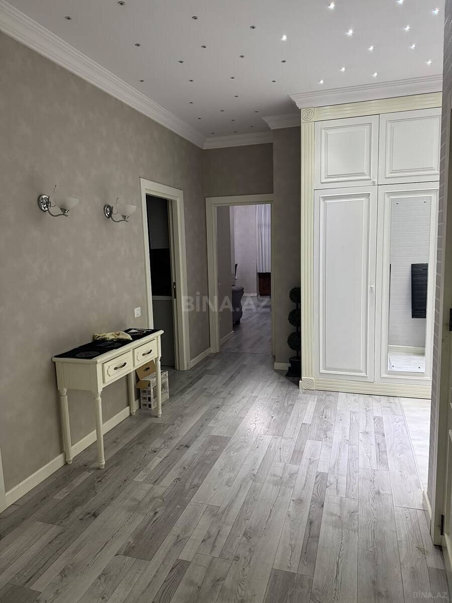 3 otaqlı Yeni tikili, İnşaatçılar m., Bakı
