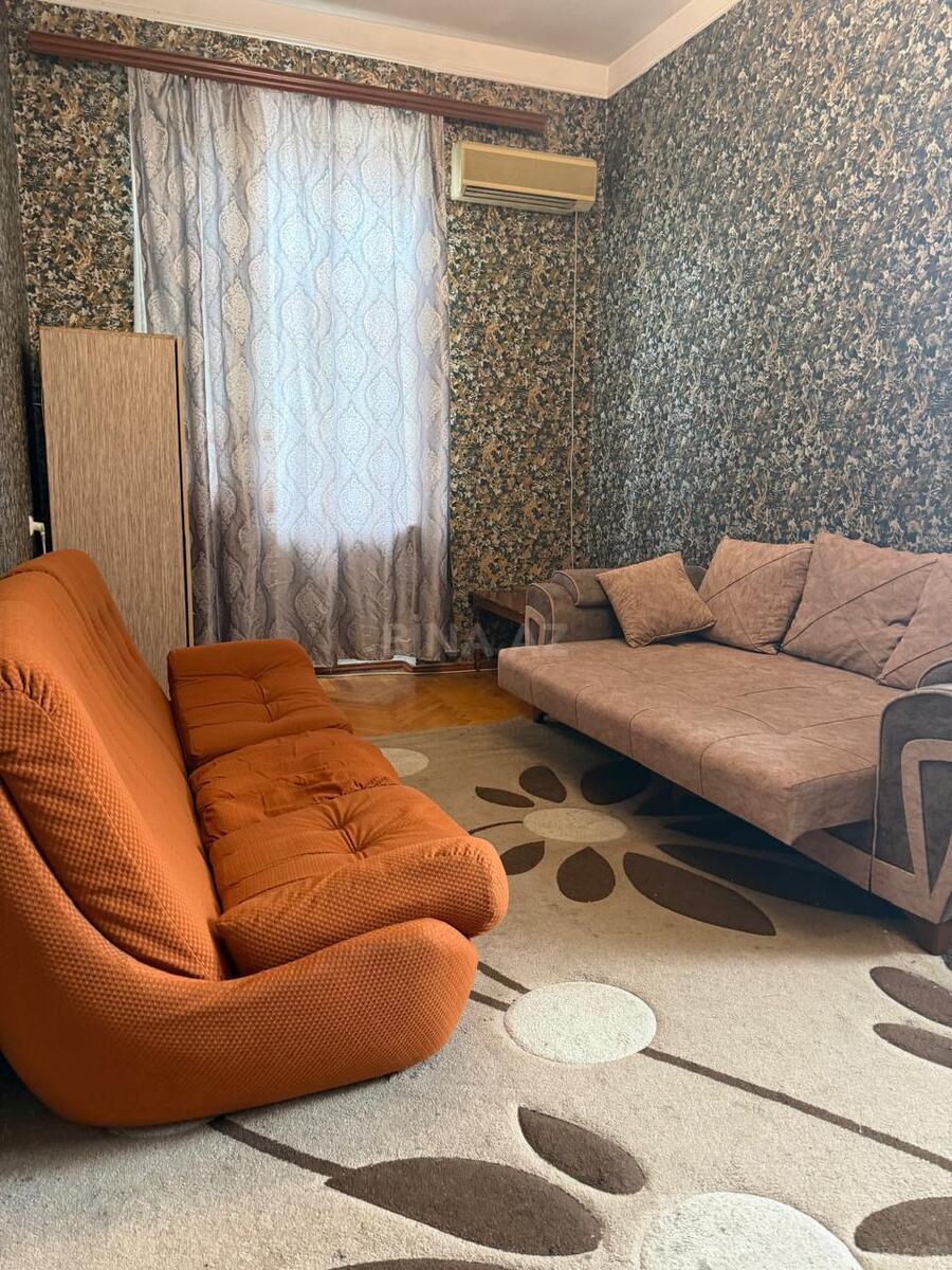 2 otaqlı Köhnə tikili, Elmlər Akademiyası m., Bakı