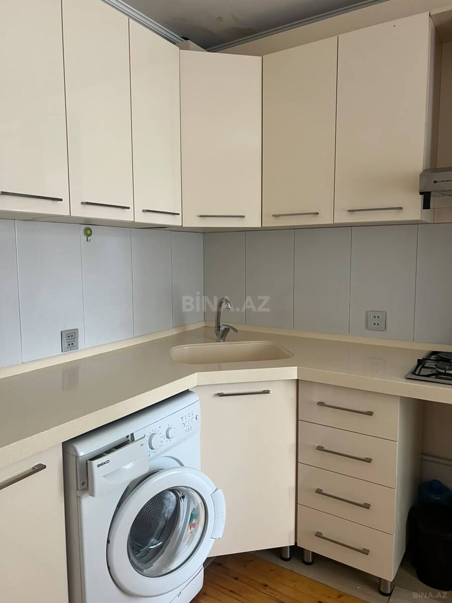 2 otaqlı Köhnə tikili, İnşaatçılar m., Bakı