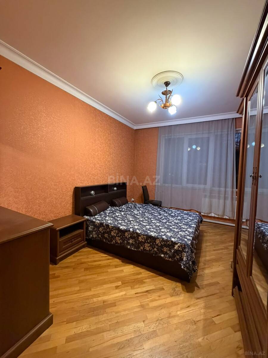3 otaqlı Köhnə tikili, Memar Əcəmi m., Bakı
