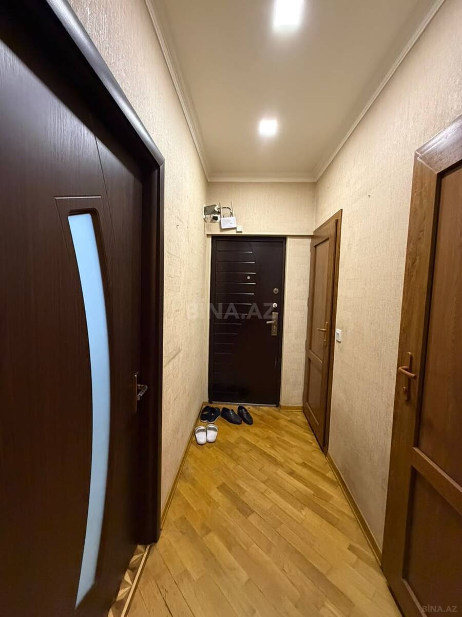 3 otaqlı Köhnə tikili, Memar Əcəmi m., Bakı