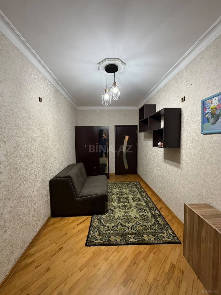 3 otaqlı Köhnə tikili, Memar Əcəmi m., Bakı