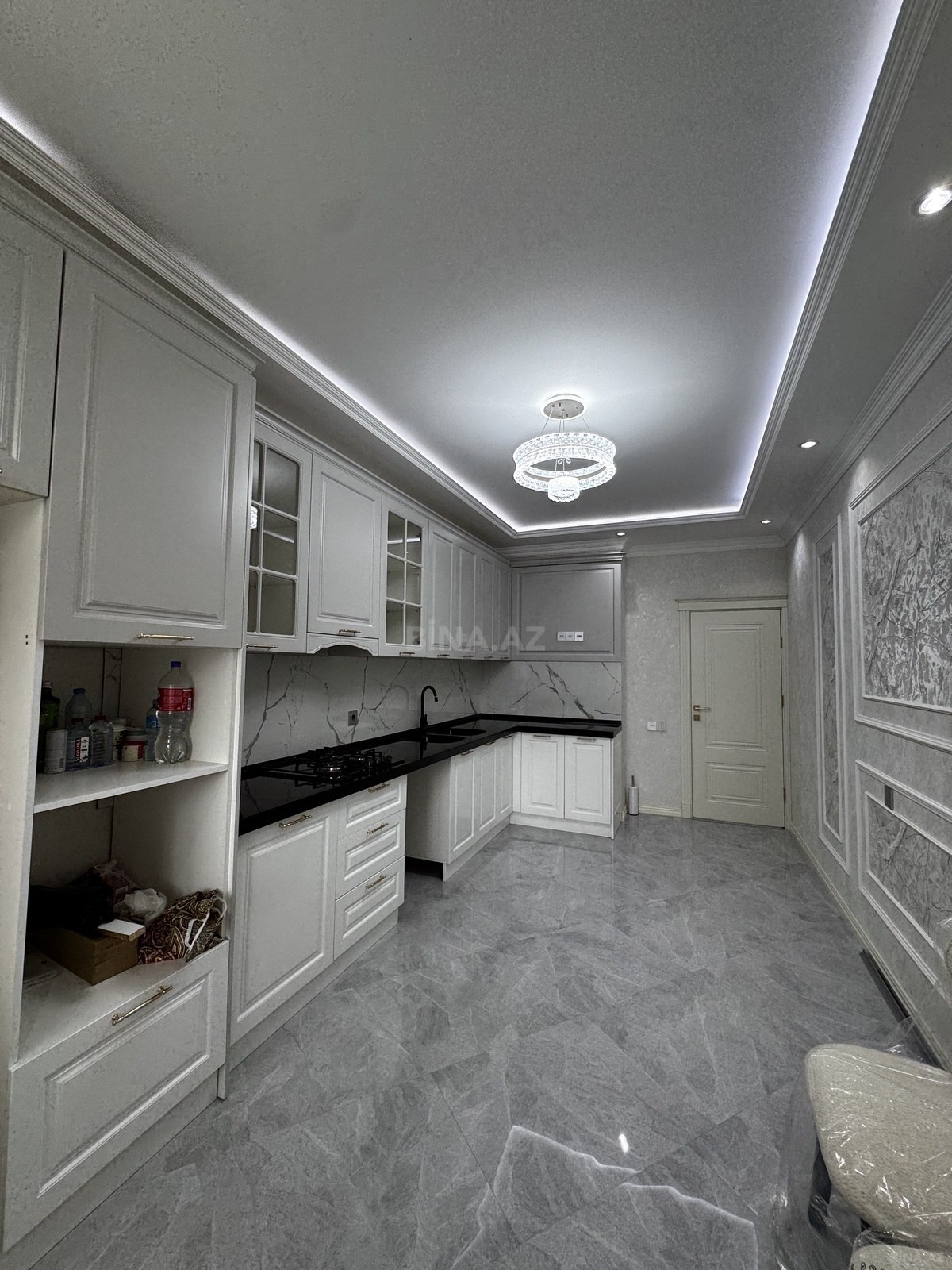 3 otaqlı Yeni tikili, Neftçilər m., Bakı