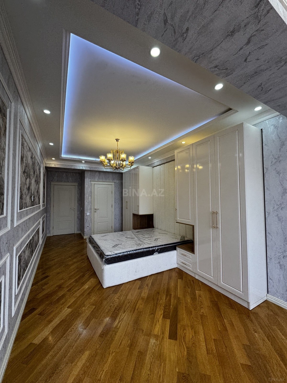 3 otaqlı Yeni tikili, Neftçilər m., Bakı