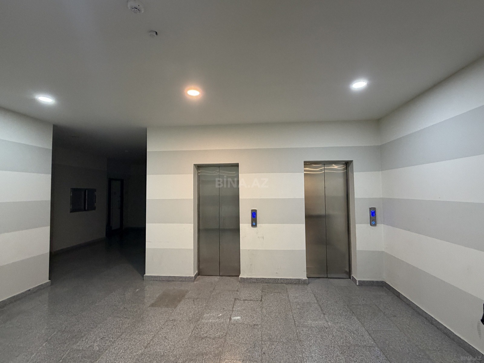3 otaqlı Yeni tikili, 8 Noyabr m., Bakı