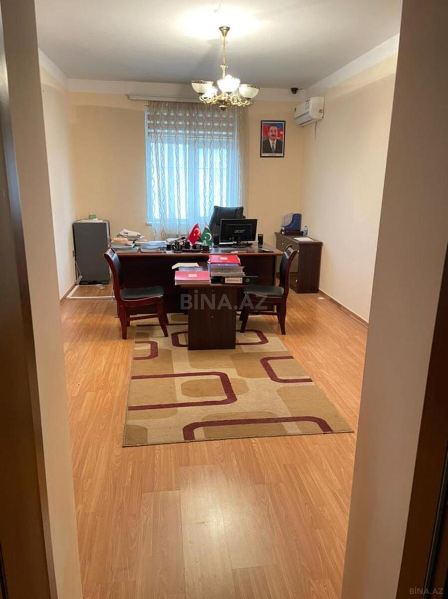 13 otaqlı Ofis, Memar Əcəmi m., Bakı