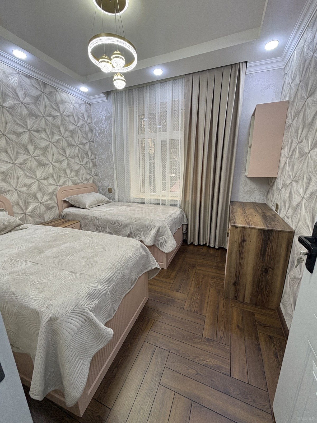 3 otaqlı Köhnə tikili, Əhmədli m., Bakı