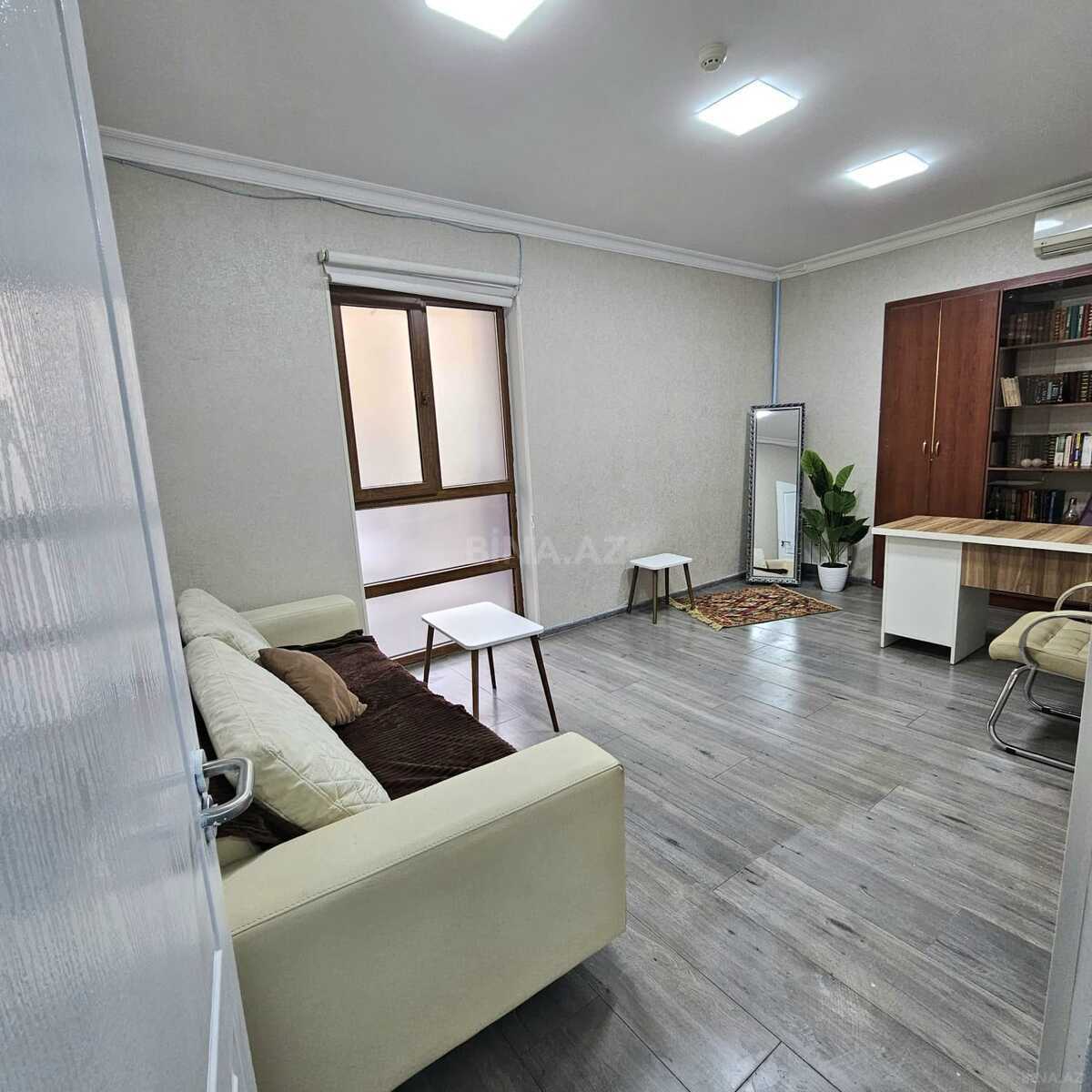 4 otaqlı Ofis, Şah İsmayıl Xətai m., Bakı