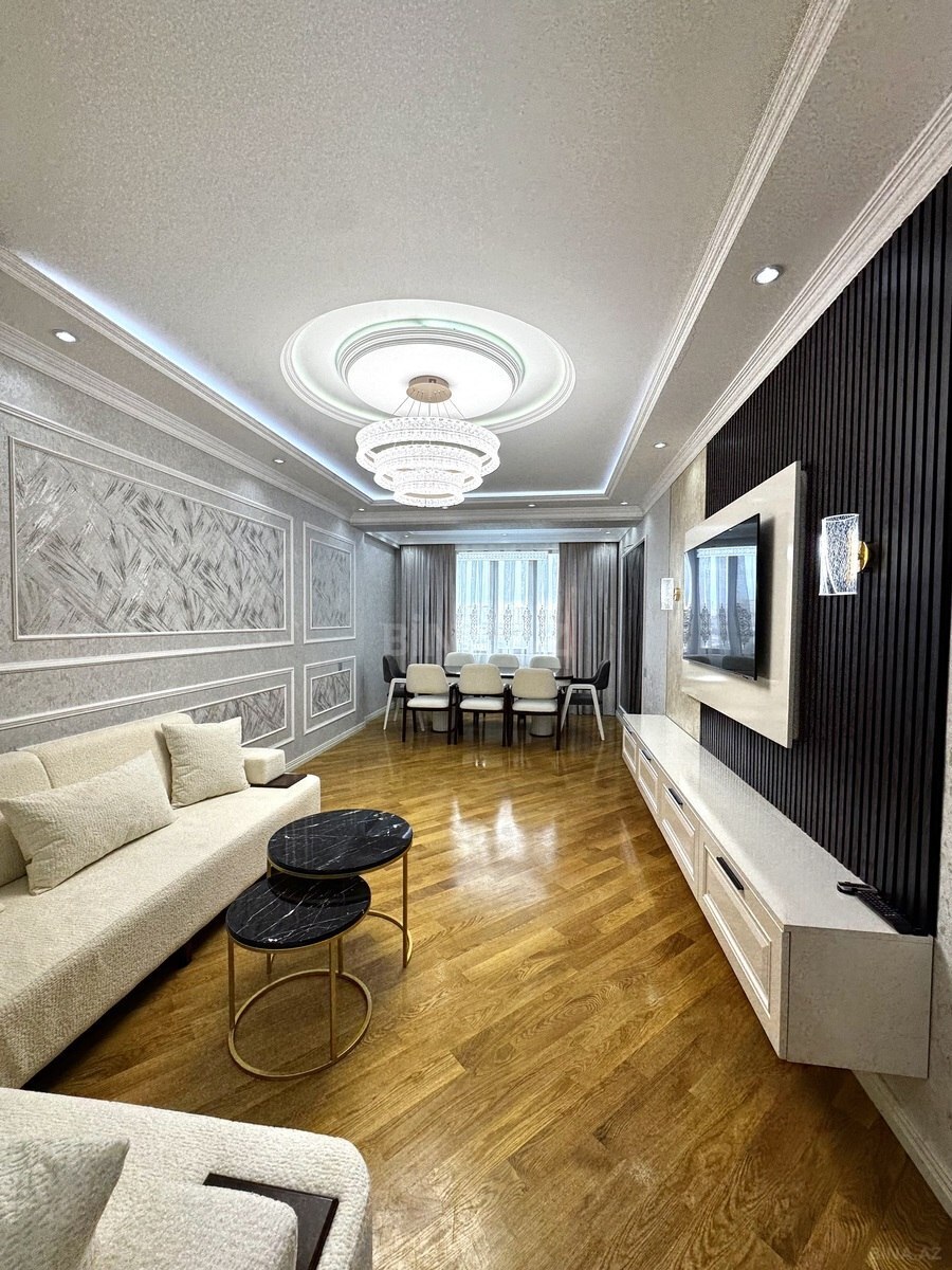3 otaqlı Yeni tikili, Neftçilər m., Bakı
