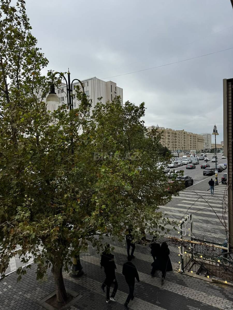 3 otaqlı Köhnə tikili, Gənclik m., Bakı
