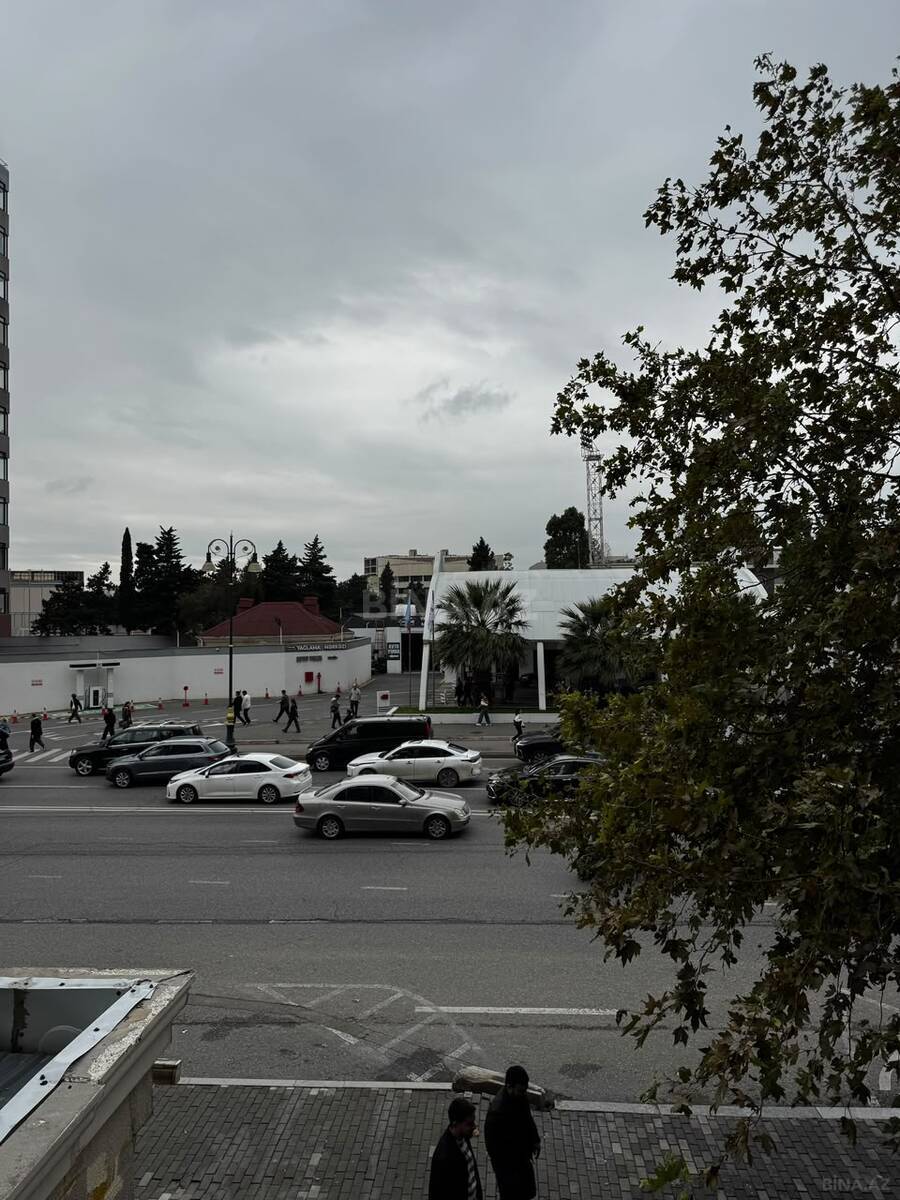 3 otaqlı Köhnə tikili, Gənclik m., Bakı