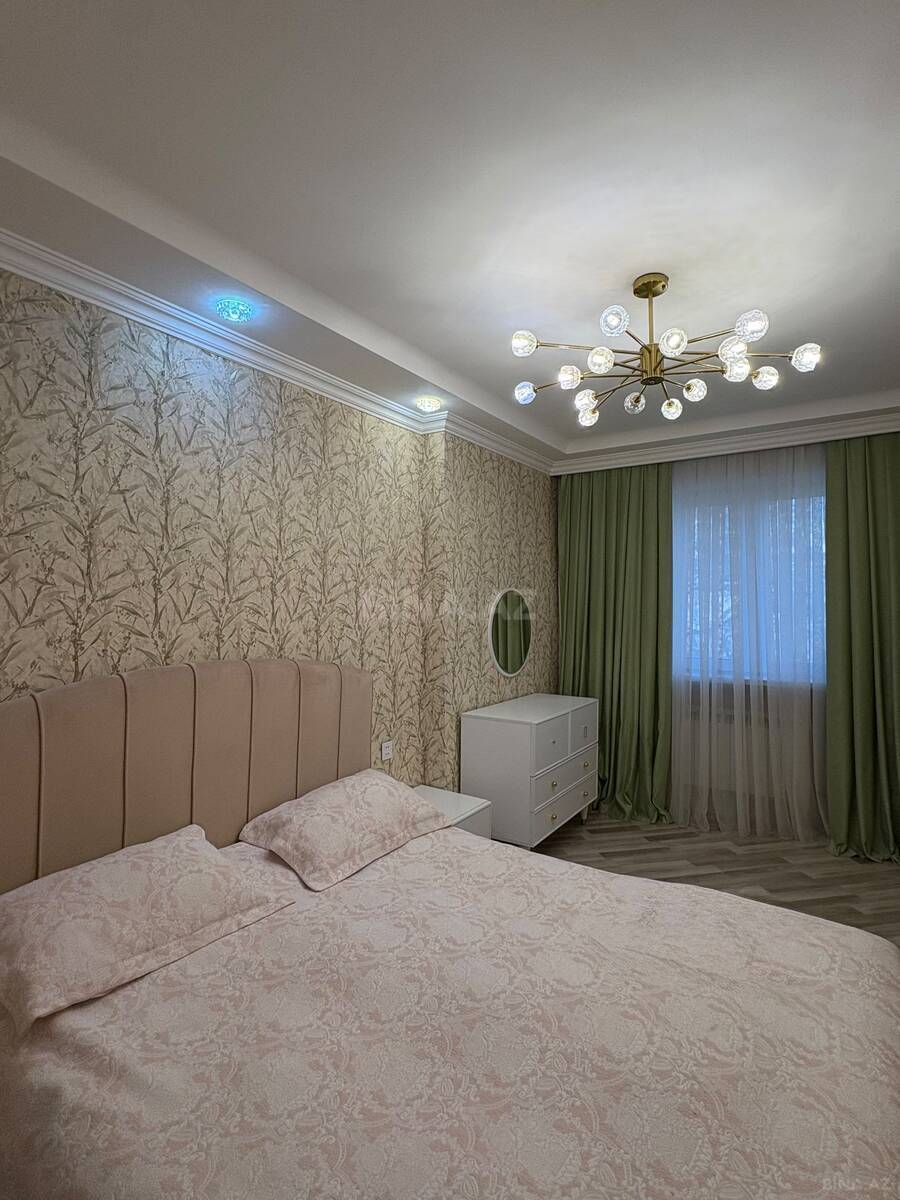 3 otaqlı Köhnə tikili, Xalqlar Dostluğu m., Bakı