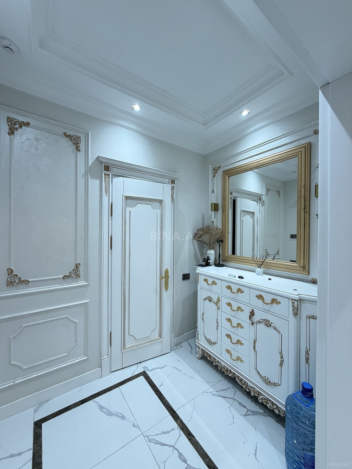 3 otaqlı Yeni tikili, 8 Noyabr m., Bakı