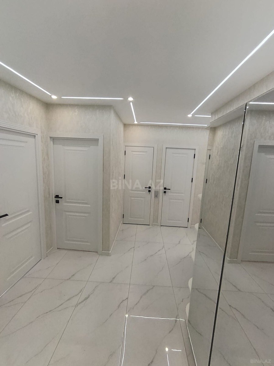 3 otaqlı Köhnə tikili, Xalqlar Dostluğu m., Bakı