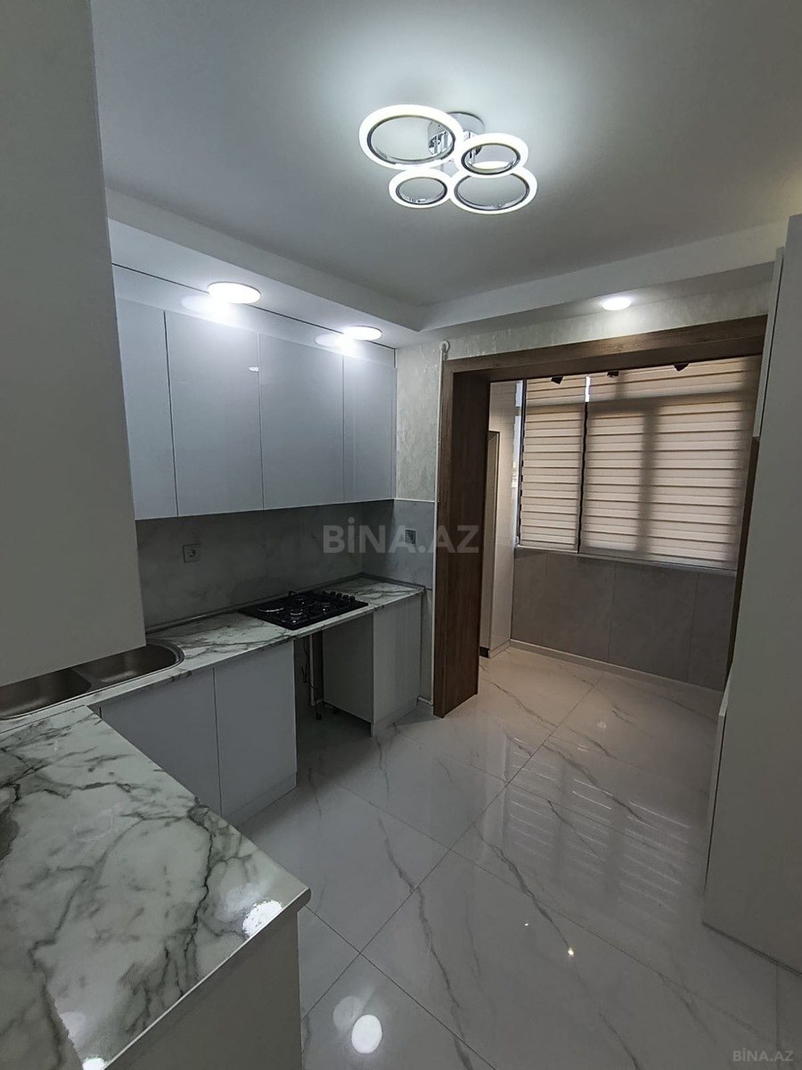 3 otaqlı Köhnə tikili, Xalqlar Dostluğu m., Bakı