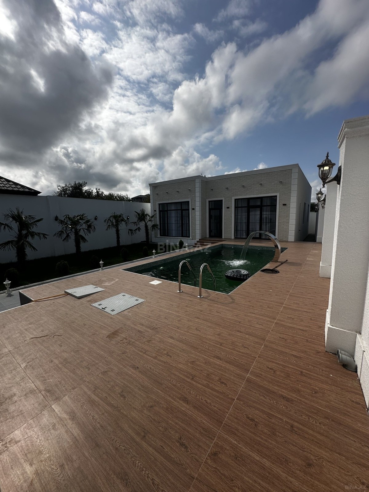 4 otaqlı Həyət evi/Bağ evi, Novxanı q., Bakı
