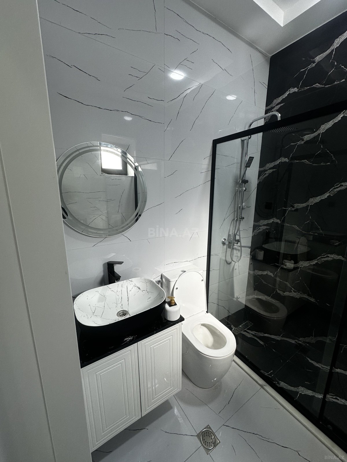 4 otaqlı Həyət evi/Bağ evi, Novxanı q., Bakı
